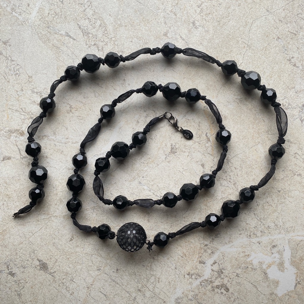 Robert Rose Black Ribbon Beaded Necklace 20$